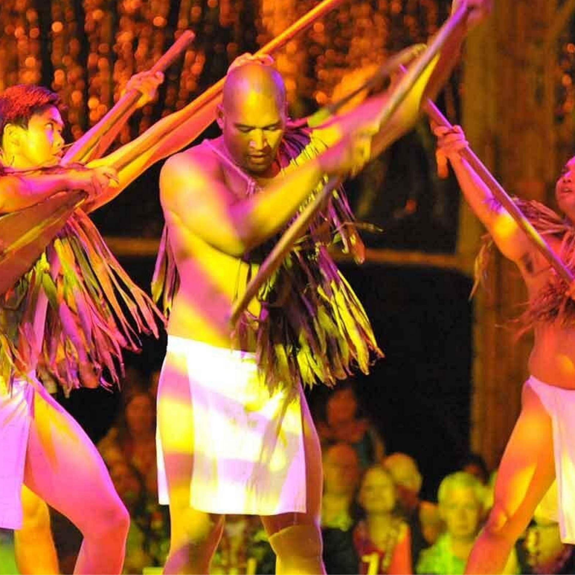 Luau Kalamaku tại Kauai cùng Tiệc Buffet và Chương Trình Biểu Diễn