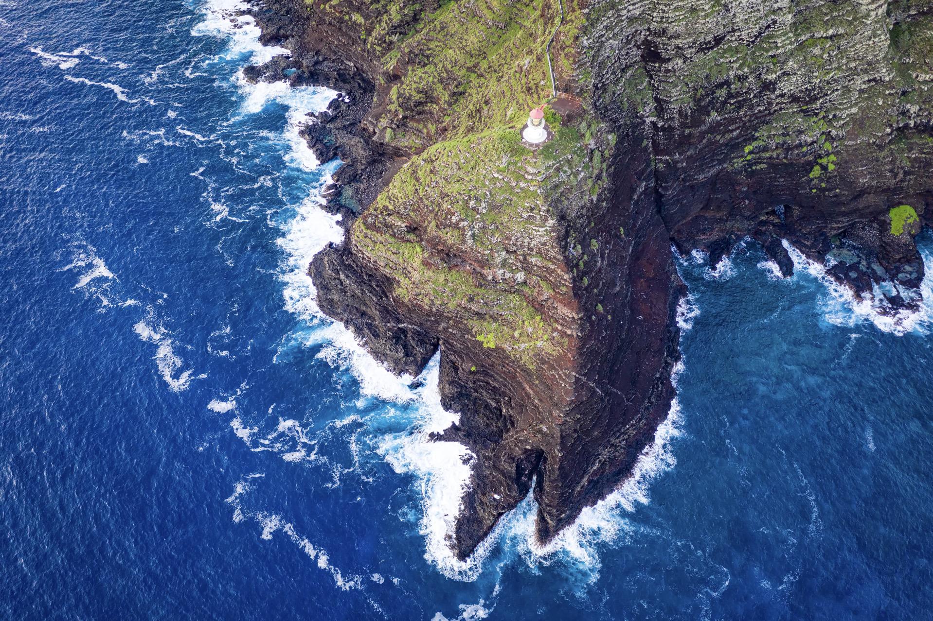 The Blue Skies of Oahu Helicopter Tour