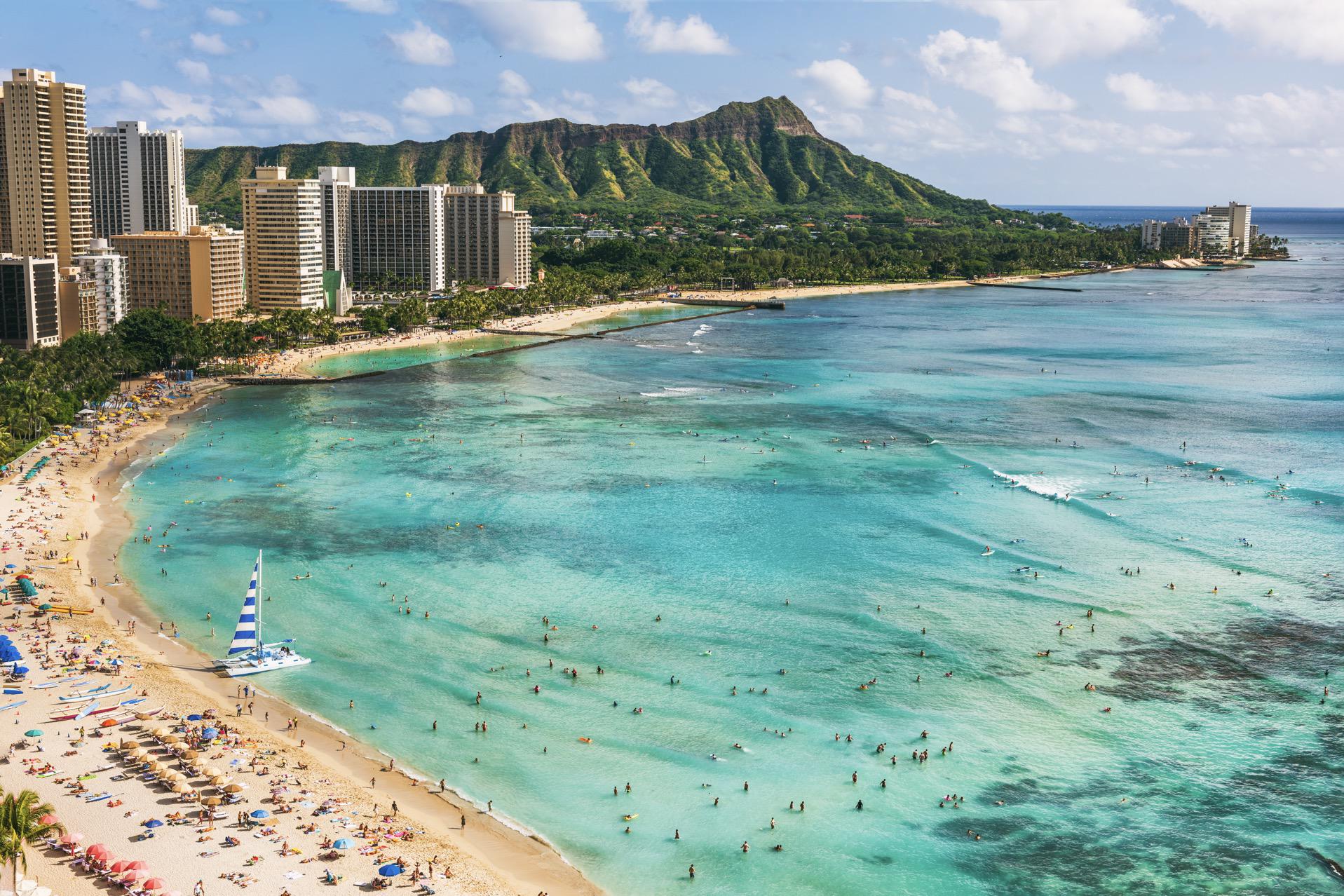 The Blue Skies of Oahu Helicopter Tour