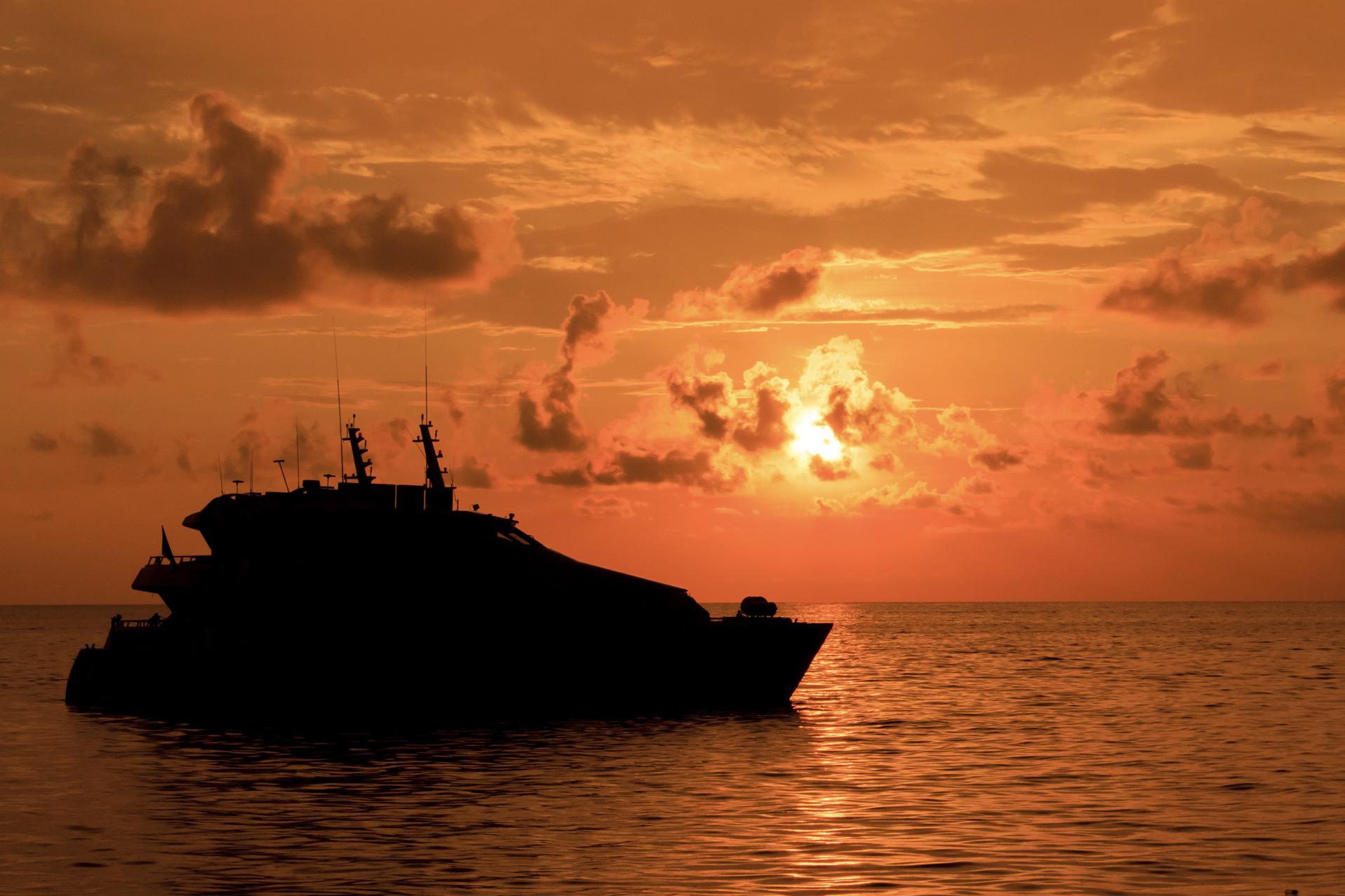 Waikiki Sunset Cruise